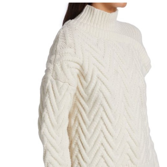 Gestuz Marsela knitted modern cut out “fisherman”sweater in ivory - Picture 4 of 9
